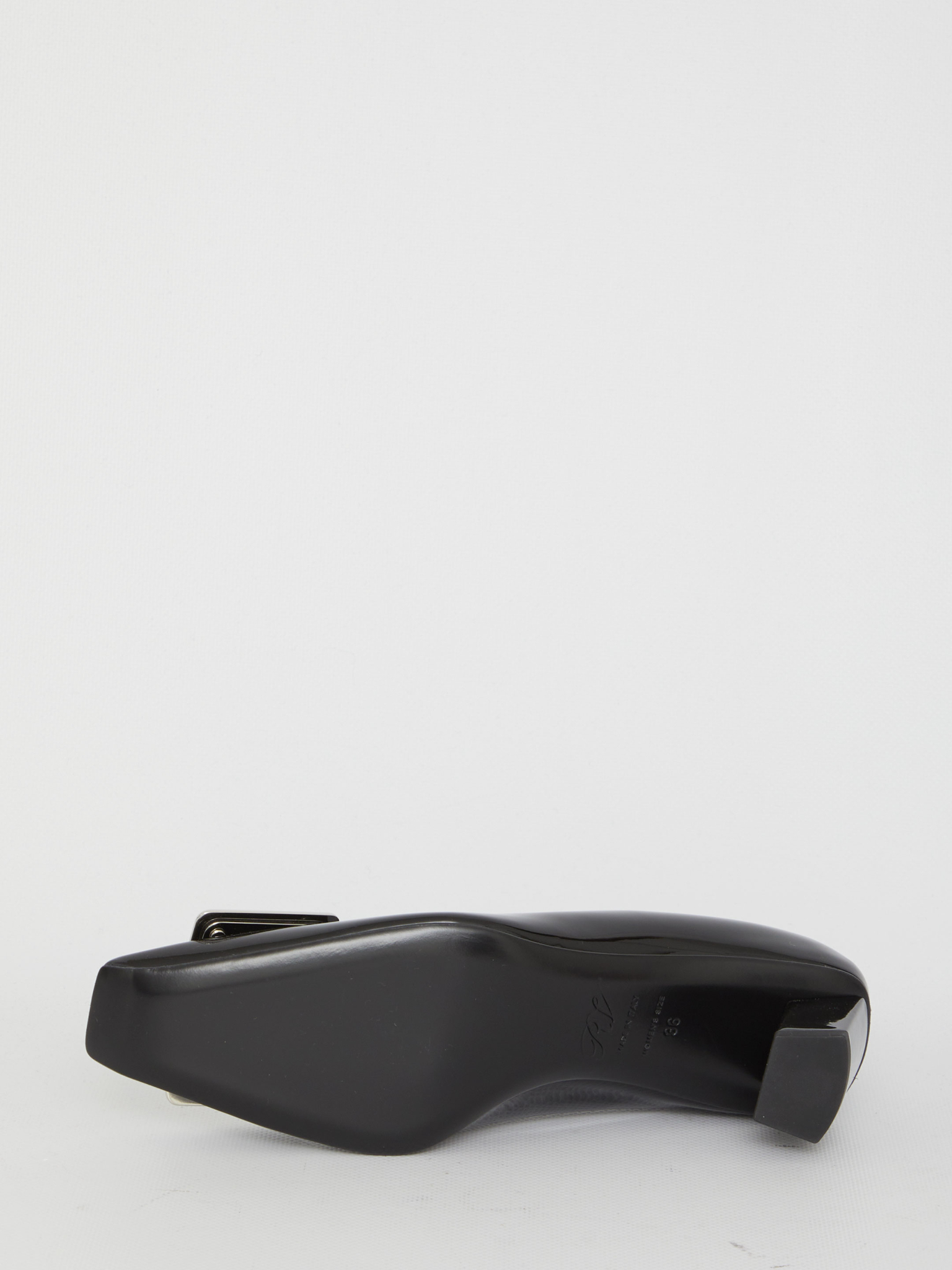 [Roger Vivier] Pumps FW26 RVW00600920_D1P_B999