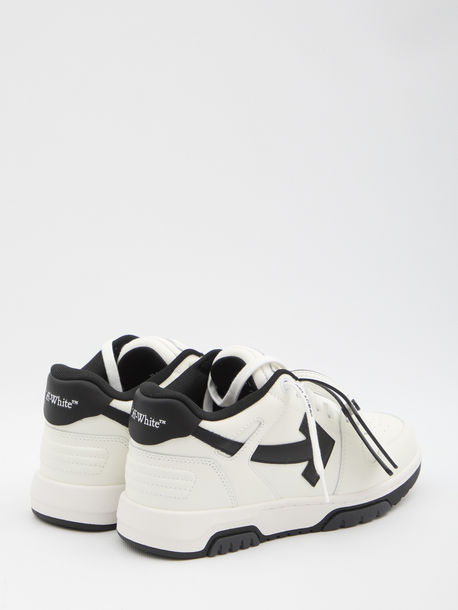 [Off White] Sneakers FW26 OMIA189C99_LEA019_0110