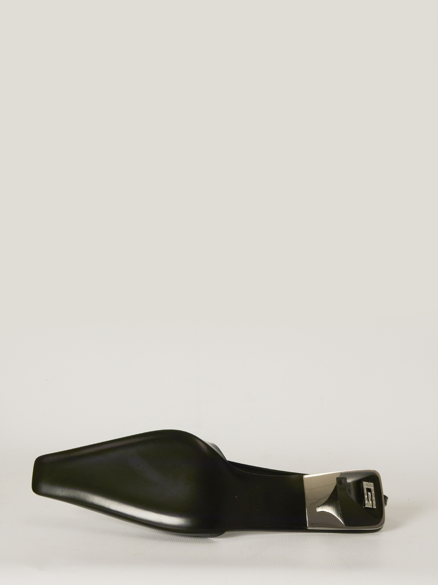 [Gucci] Pumps SS26 857797_CLG30_1000