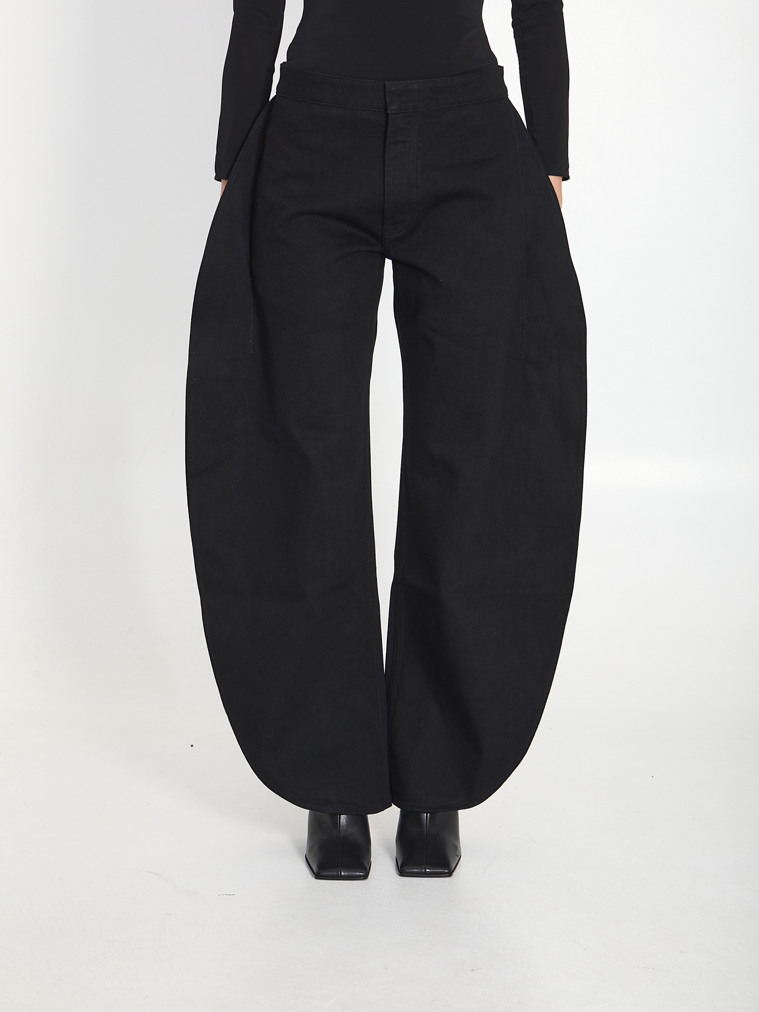 [Alaia] Jeans SS26 AA9P0253D003C__995