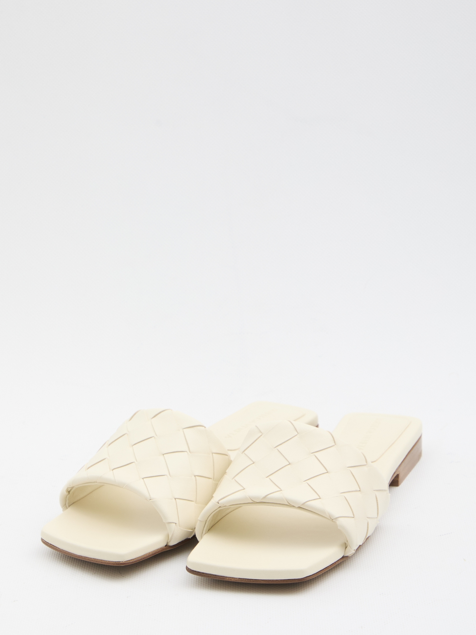 [Bottega Veneta] Sandals SS26 837737_V2ED0_9031