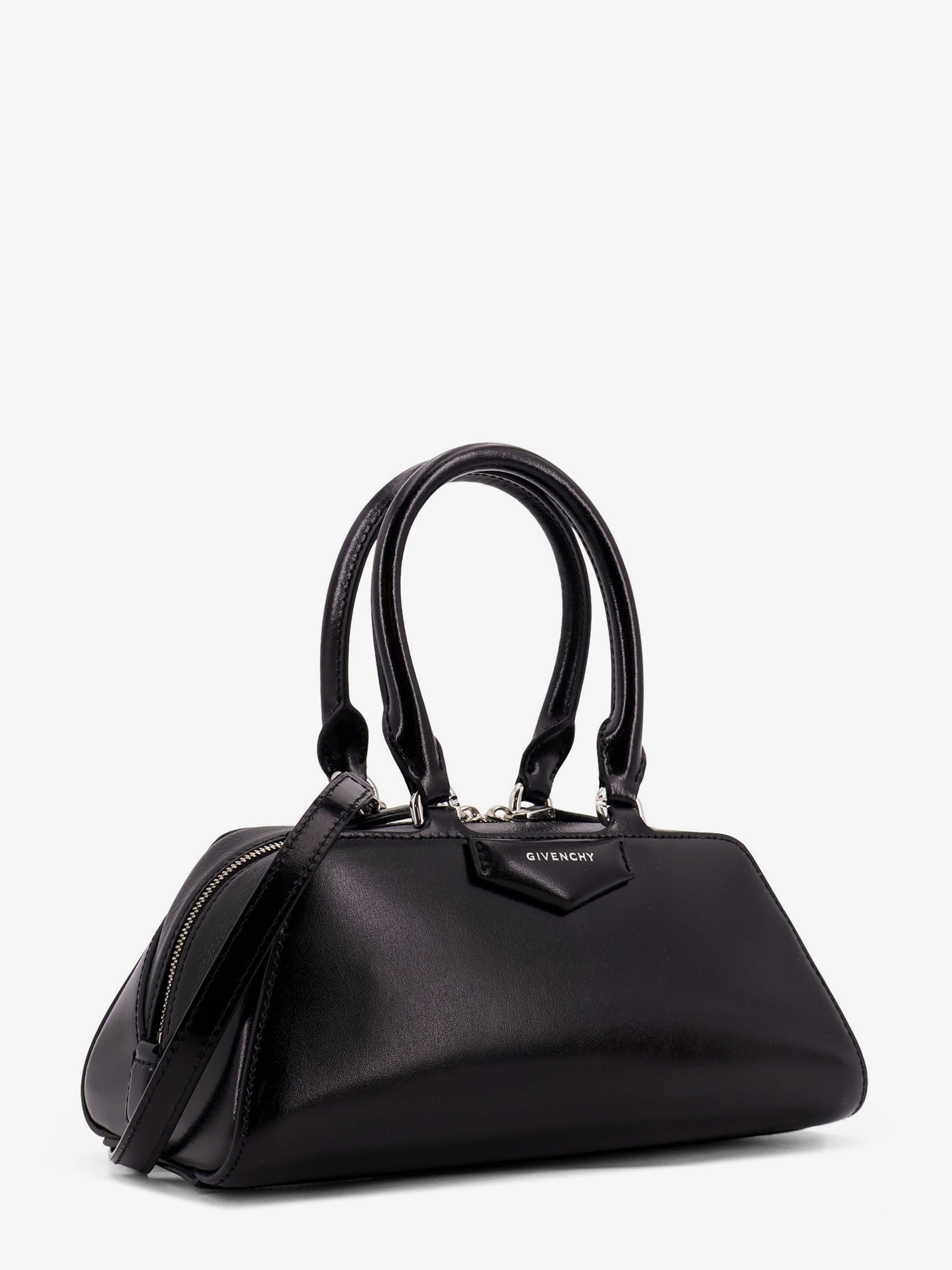 [Givenchy] Shoulder bag FW26 BB5146B2B2001