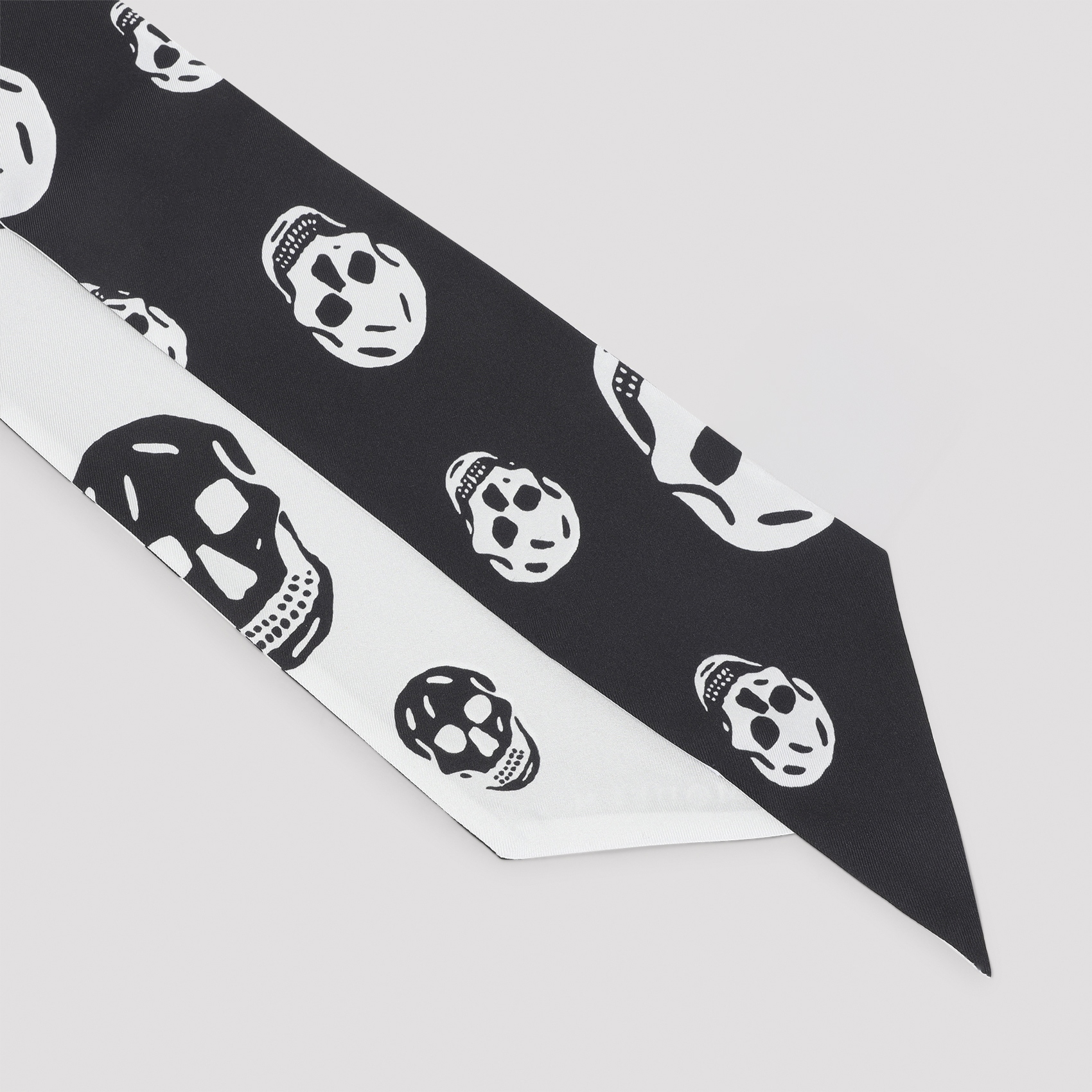 [Alexander McQueen] Scarf FW26 857553.3001Q