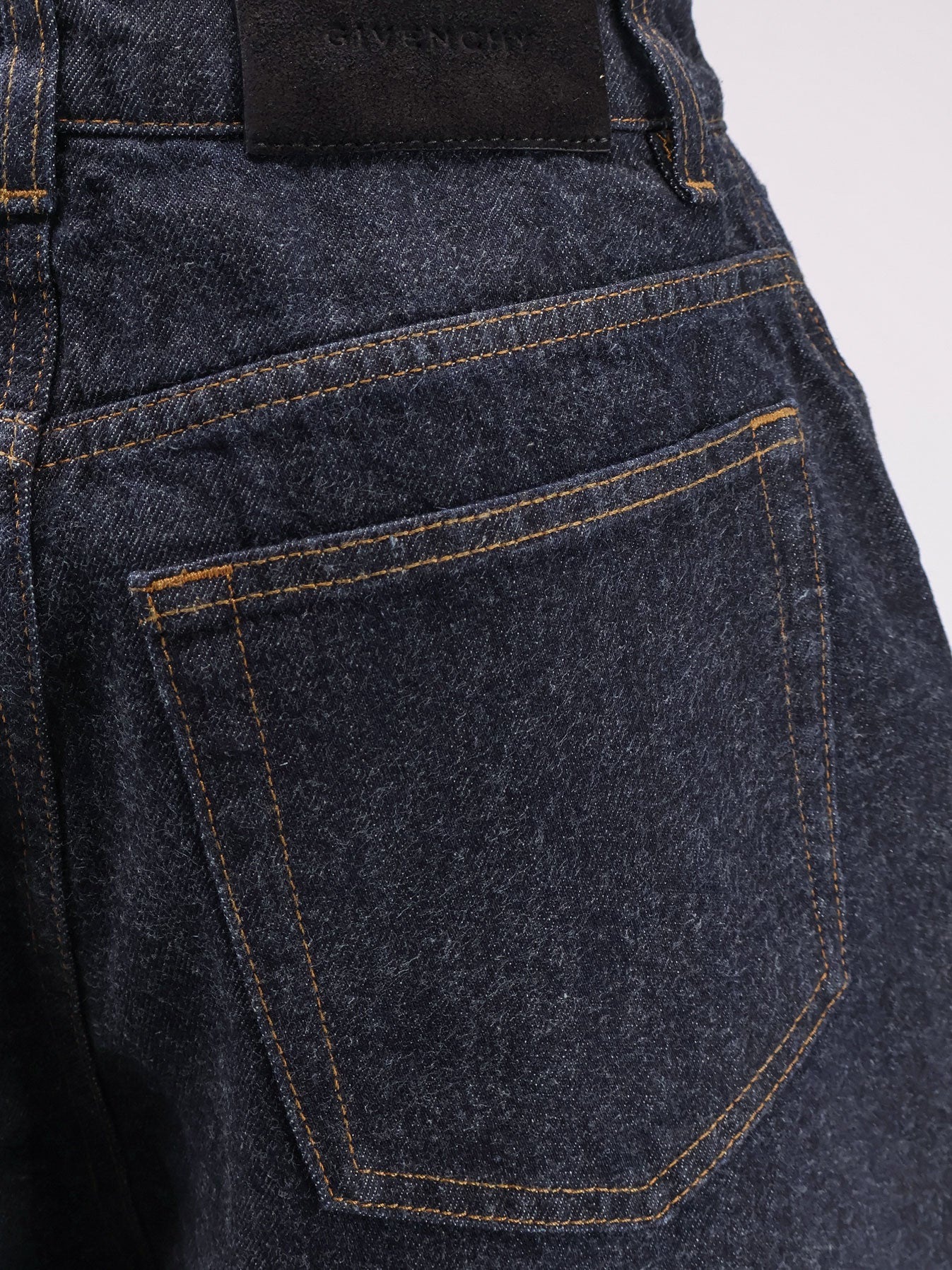 [Givenchy] Jeans FW25 BW517J516P401