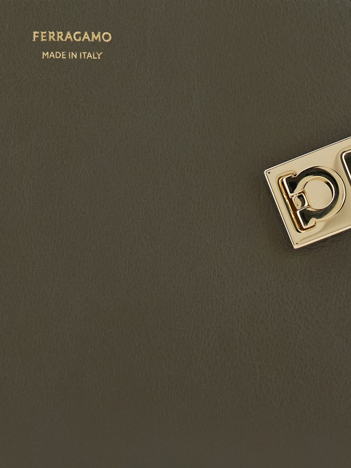 [Ferragamo] Shoulder bag FW26 21A712 795283