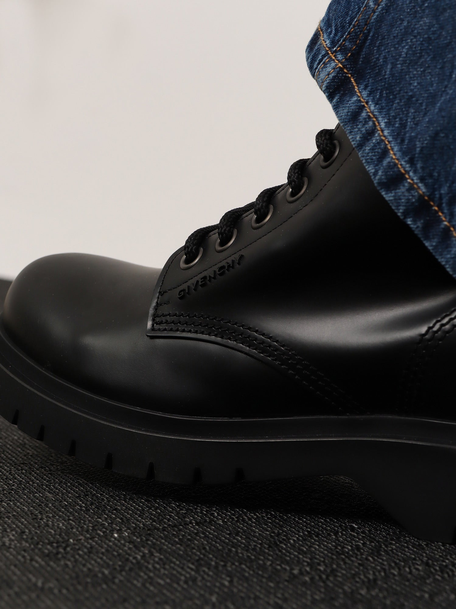 [Givenchy] Boots FW25 BH604VH1WC001