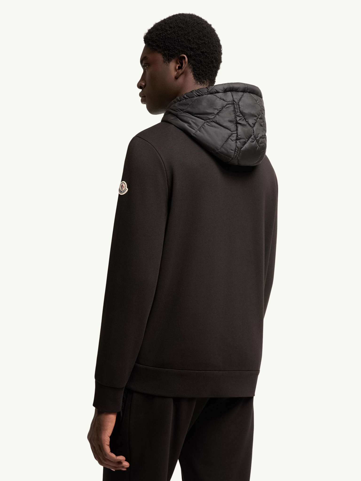 [Moncler] Zip up FW26 L20918G0004389B3P999