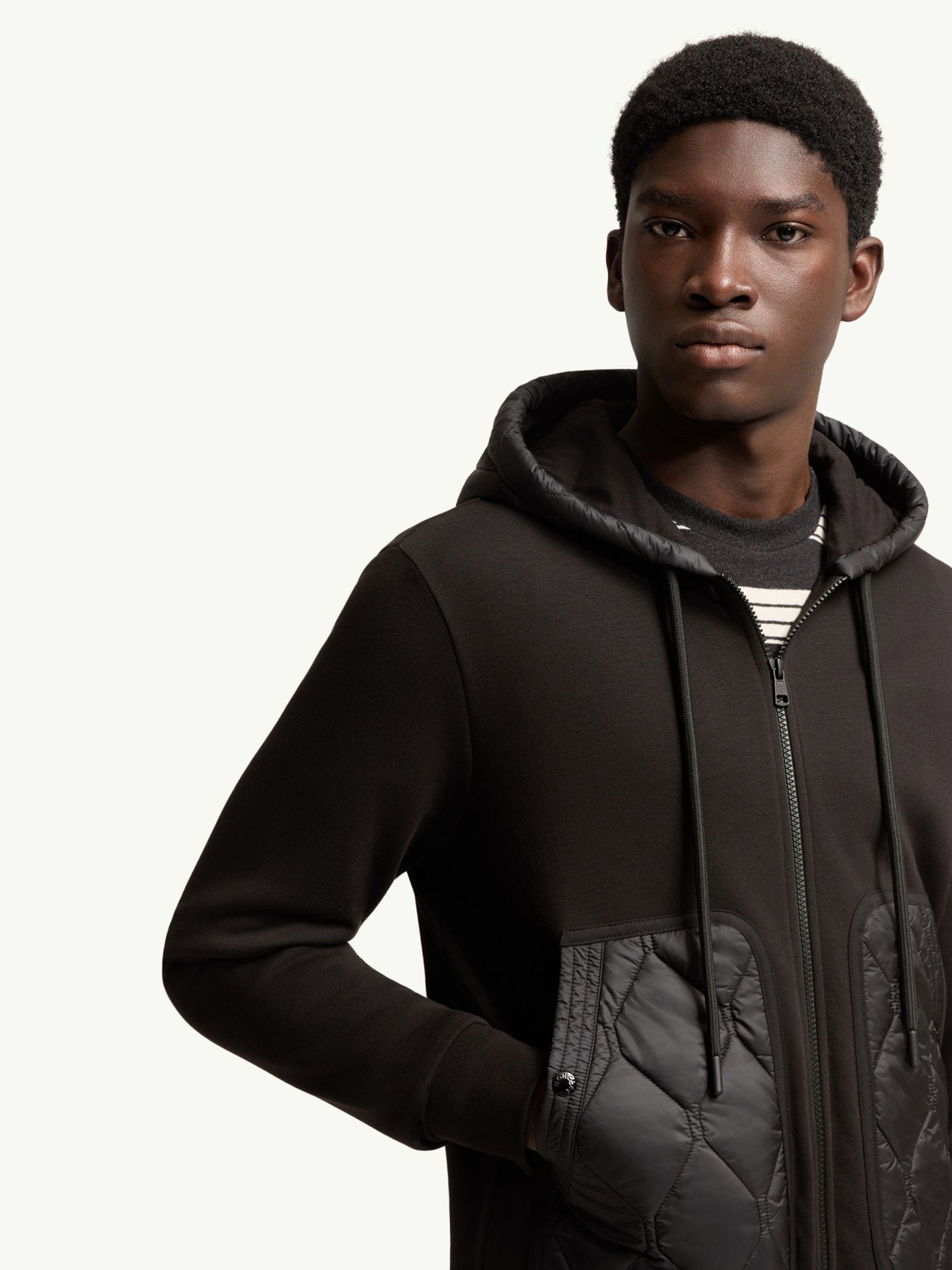 [Moncler] Zip up FW26 L20918G0004389B3P999