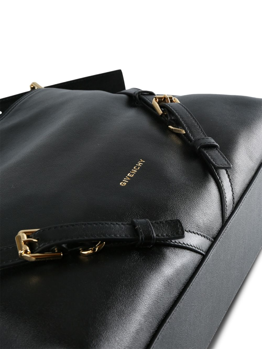 [Givenchy] Shoulder bag FW26 BB5131B2AE001