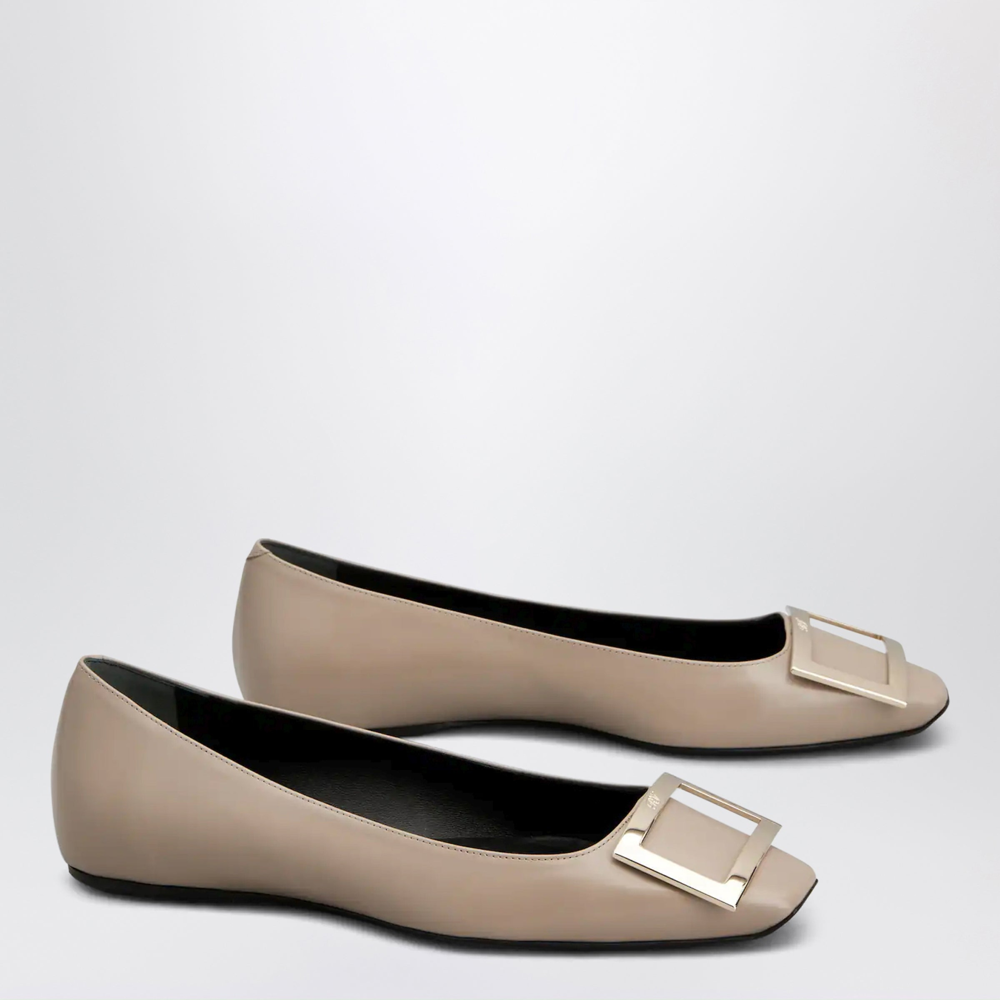 [Roger Vivier] Flat shoes FW26 RVW40415280BSS