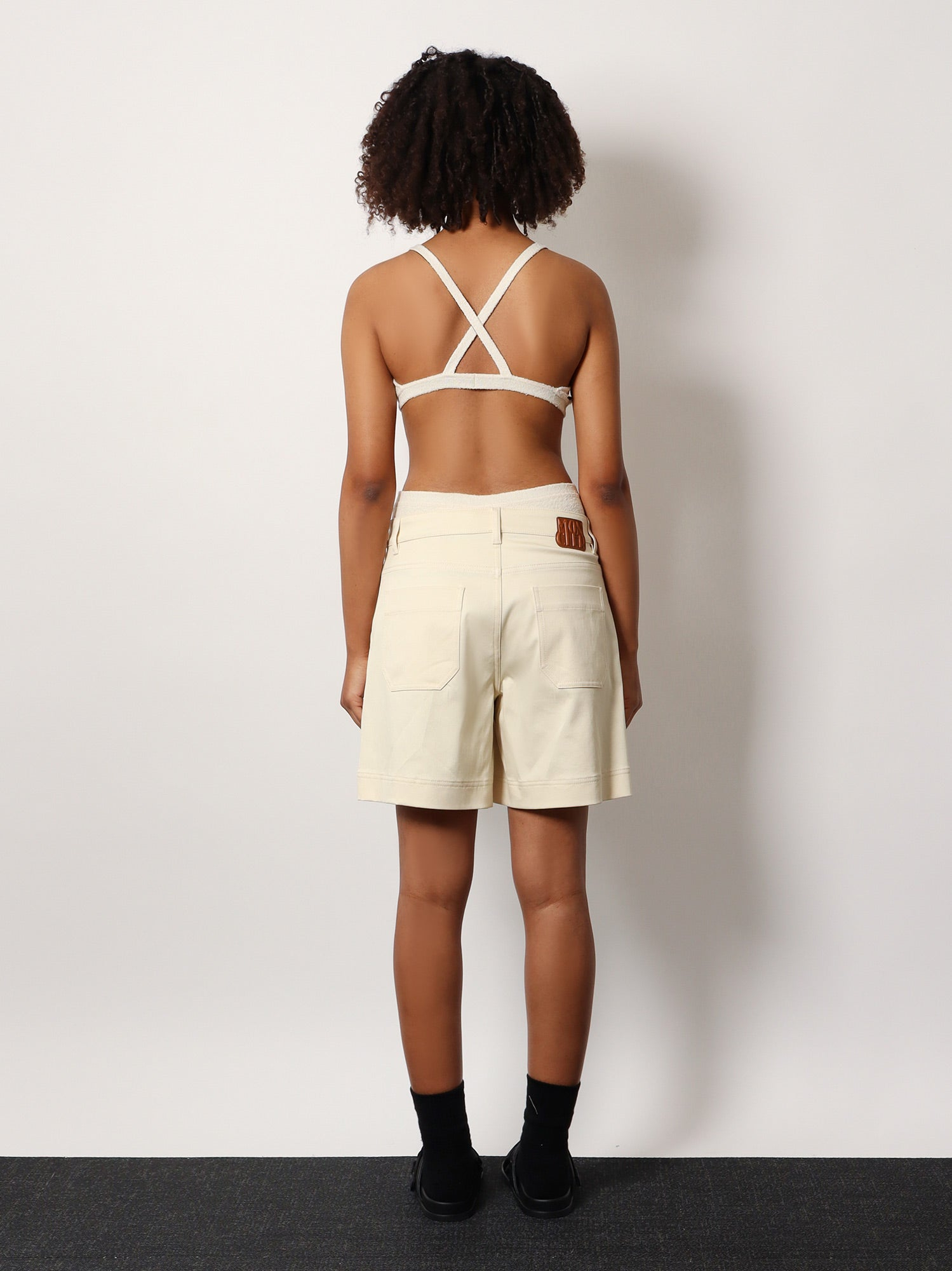 [Moncler] Shorts SS25 0932B0000359858_20N