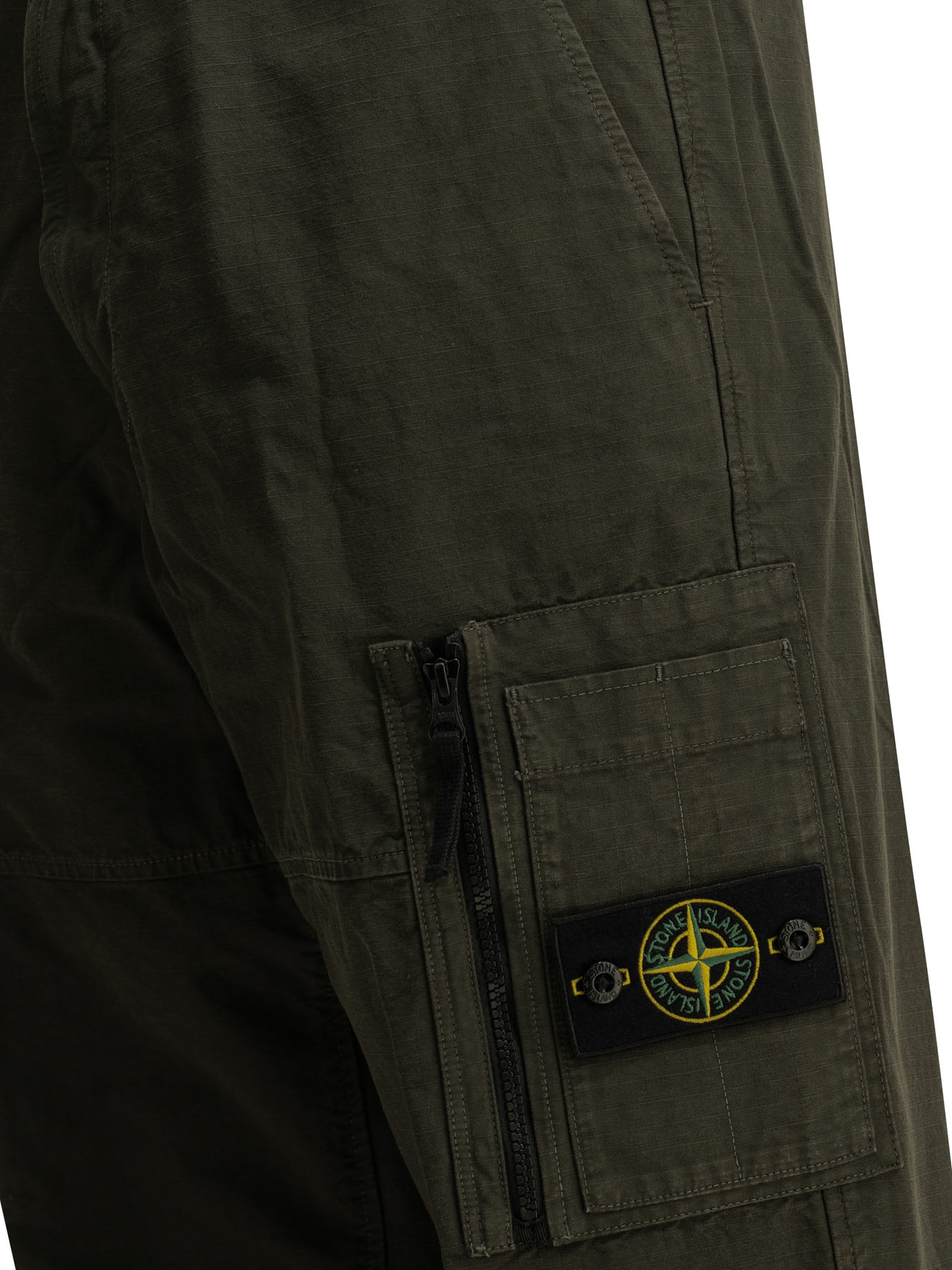 [Stone Island] Trousers FW26 L2S153100015S0211V0078
