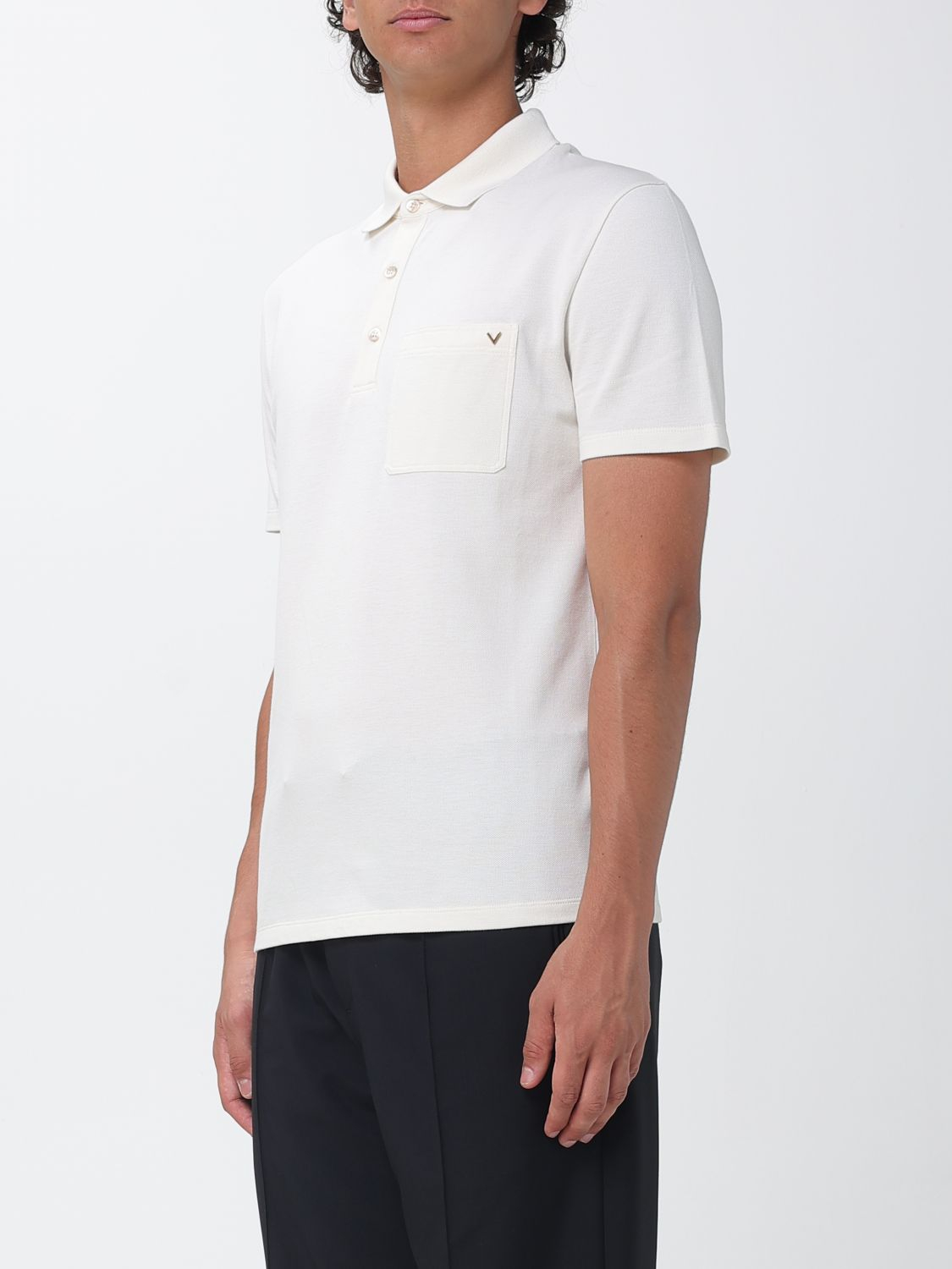 [Valentino Garavani] T-shirts FW26 MH04VBMD A03