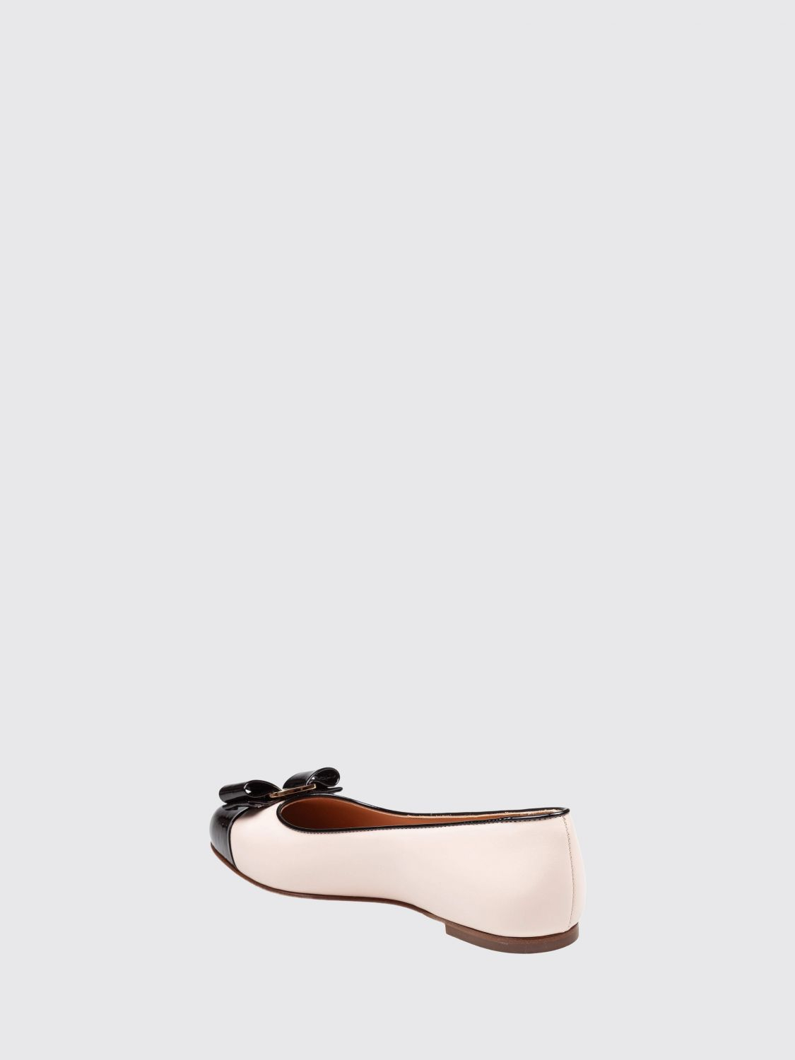 [Ferragamo] Flat shoes FW26 01K543 785404 NERO