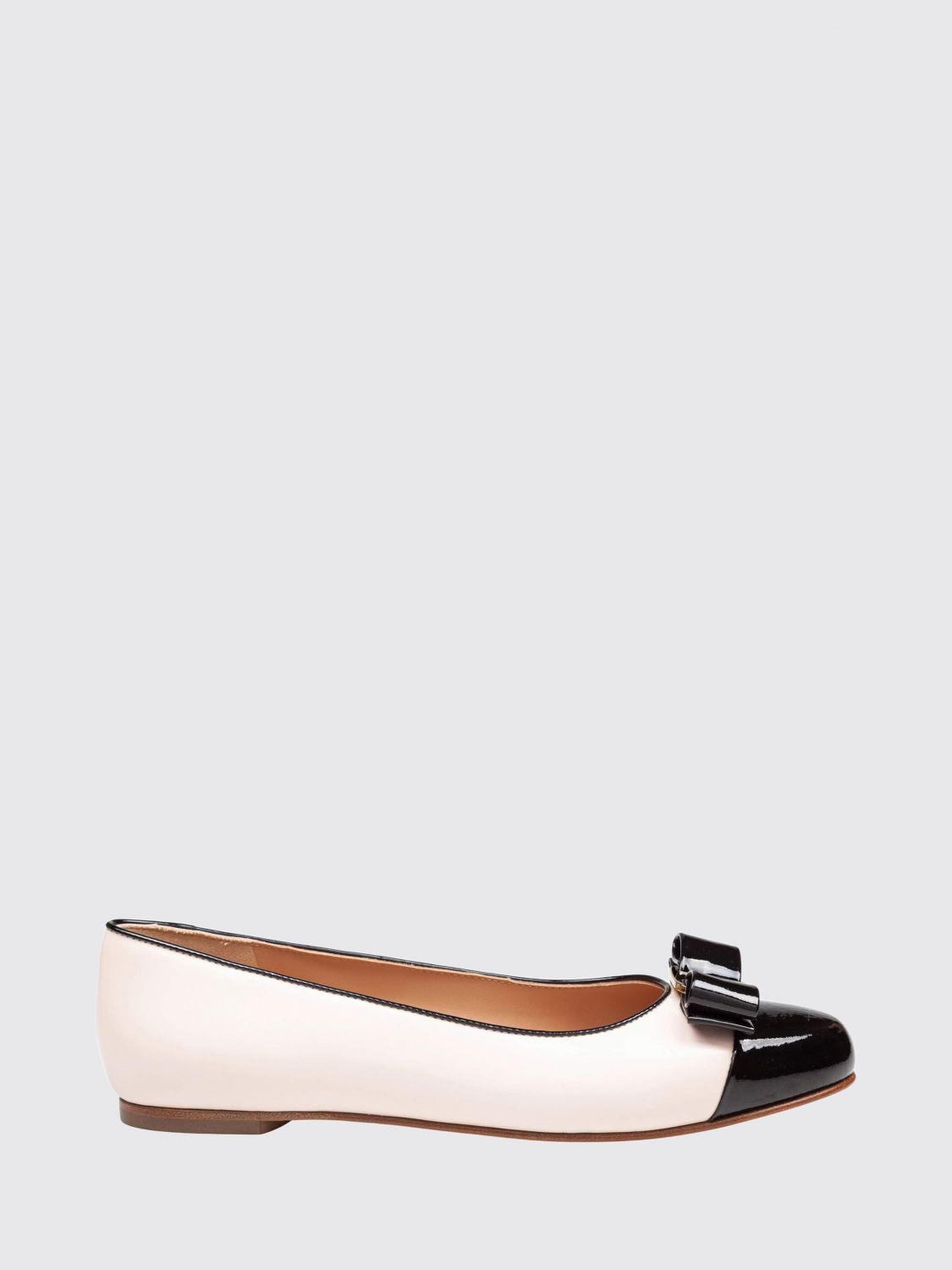 [Ferragamo] Flat shoes FW26 01K543 785404 NERO