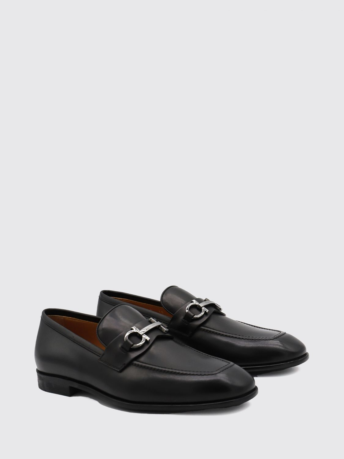[Ferragamo] Loafer FW26 021669 762636