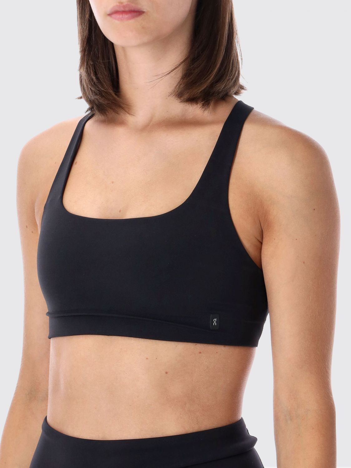 [ON RUNNING] Sports Top FW26 1WG31870553