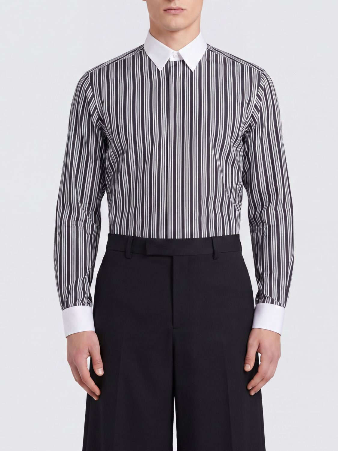 [Tom Ford] Shirts Long Sleeve FW26 HLBA02C0052 NWA
