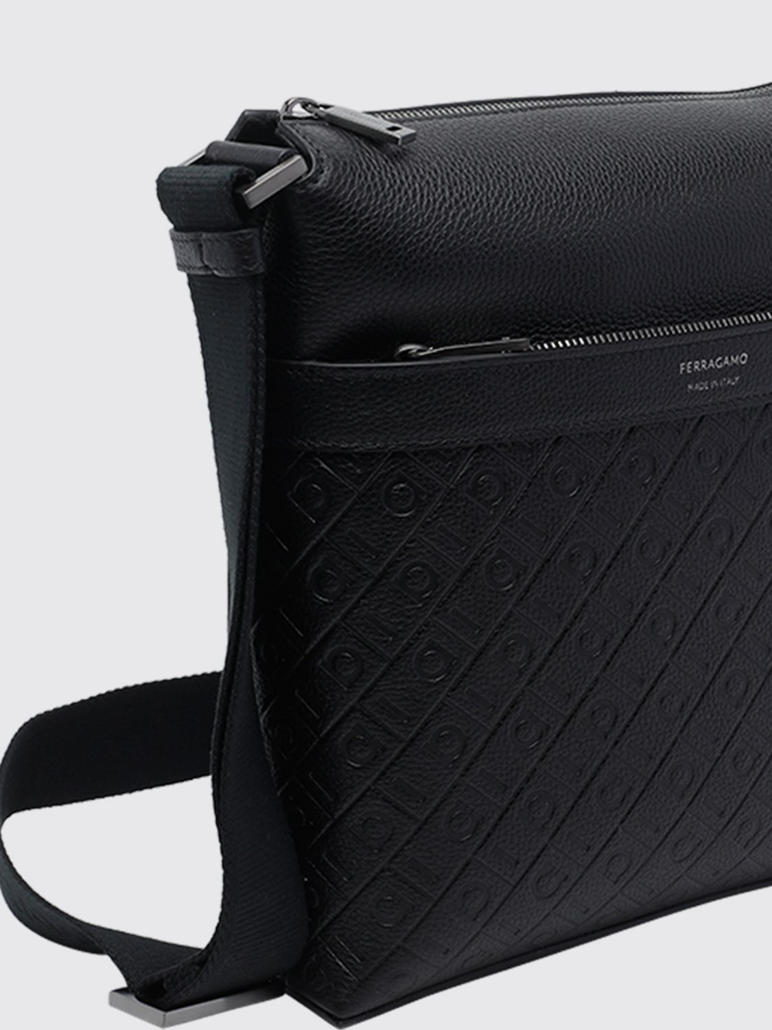 [Ferragamo] Shoulder bag FW26 241916 793969 NERO