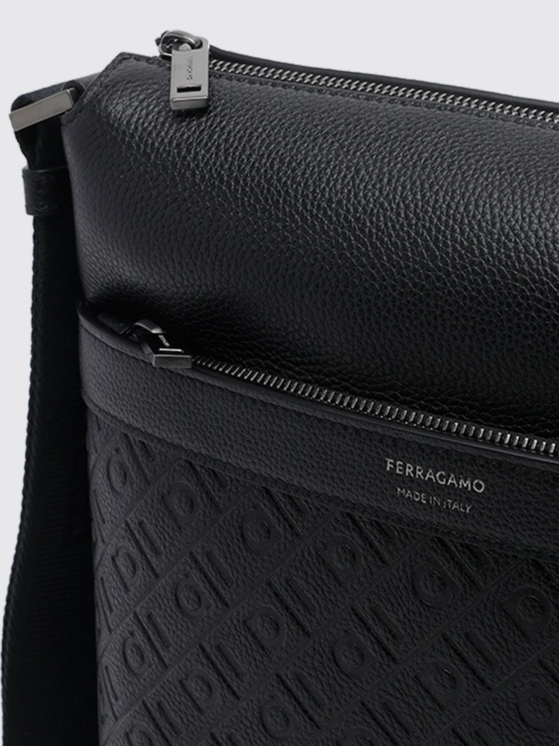 [Ferragamo] Shoulder bag FW26 241916 793969 NERO