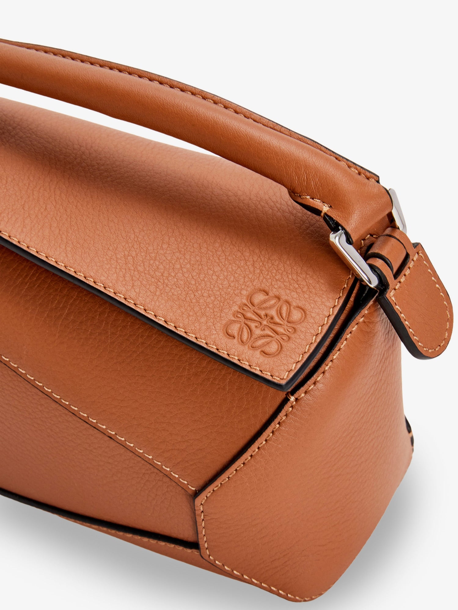 [Loewe] Shoulder bag FW26 A510P88X492530