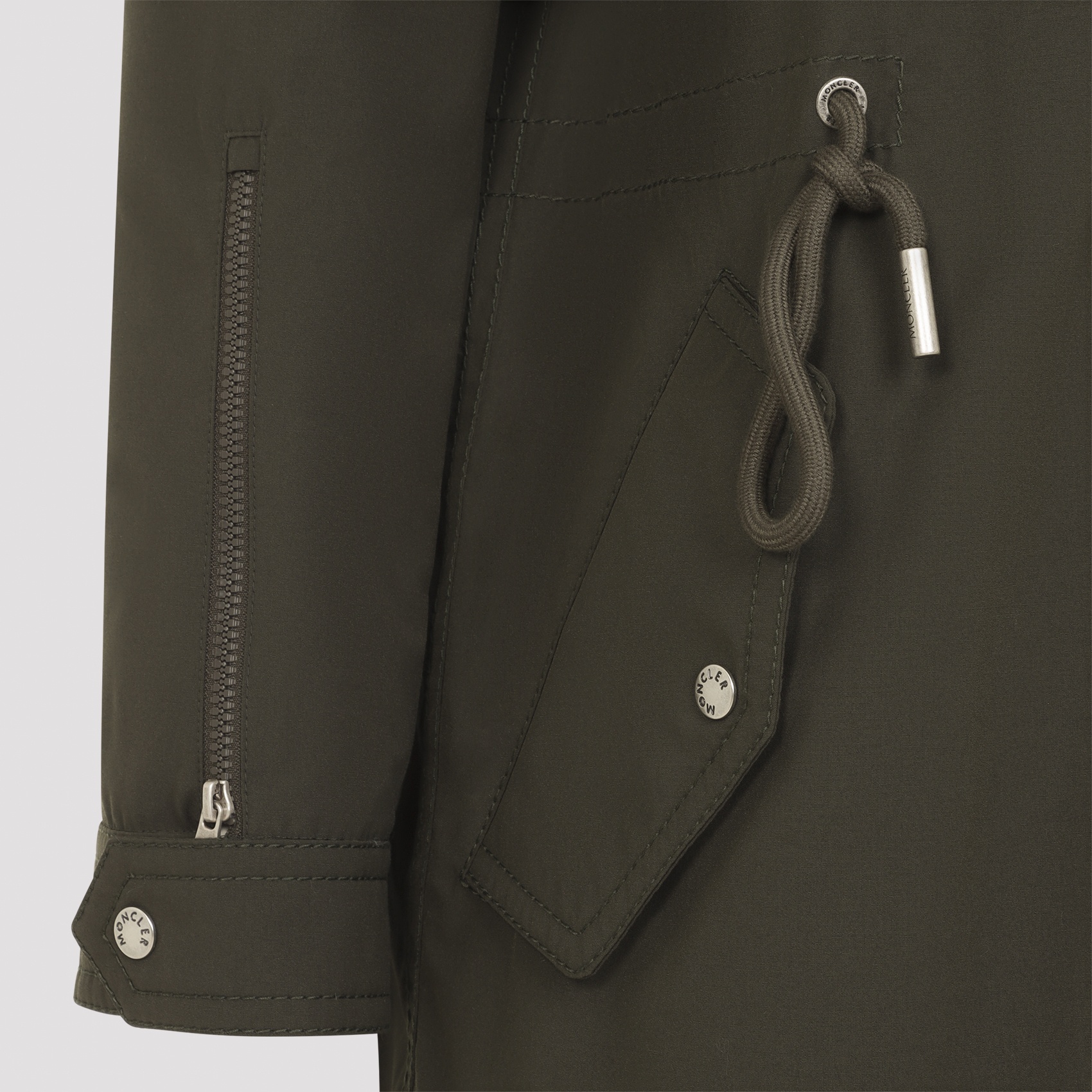 [Moncler] Down jacket FW26 L20931C00007.5994N
