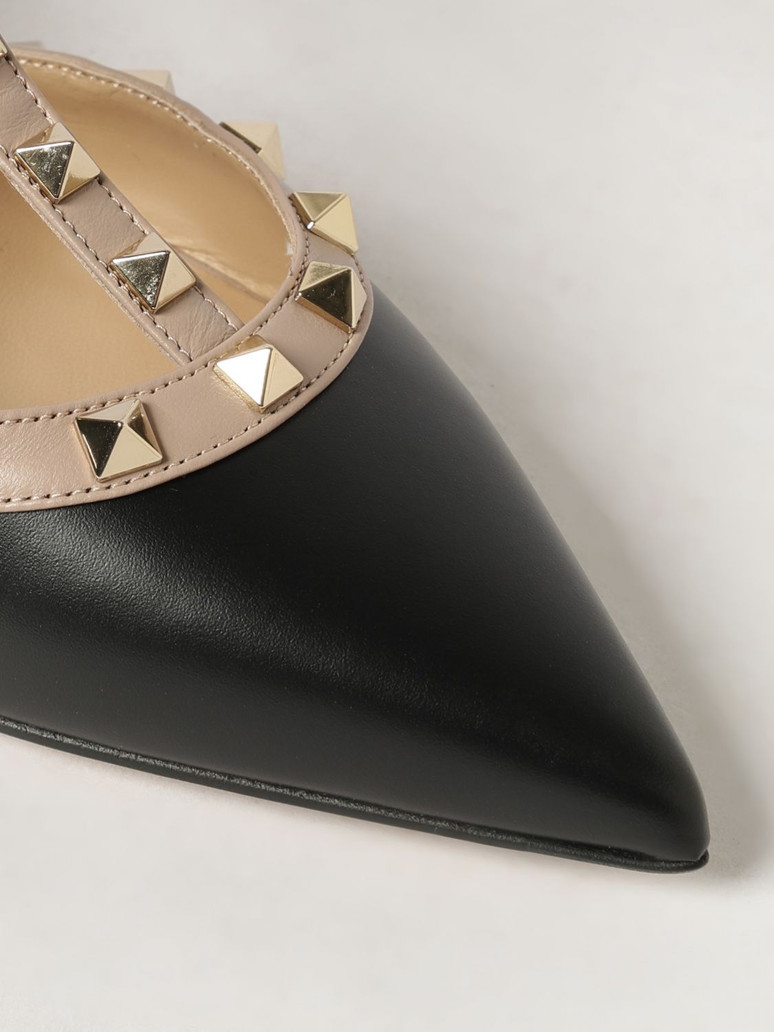 [Valentino Garavani] Pumps FW26 S0375VOD N91