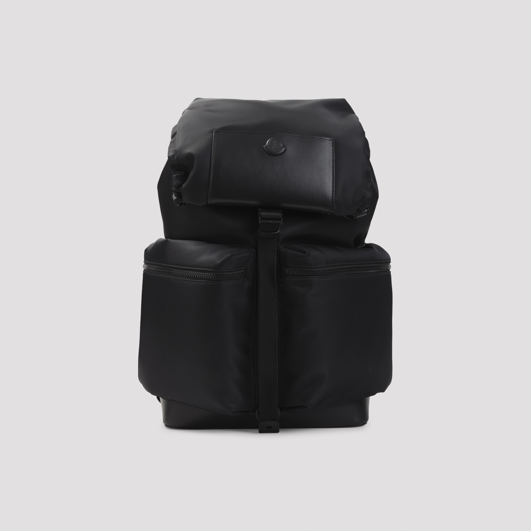 [Moncler] Backpack FW26 L209A5A00002.N0577