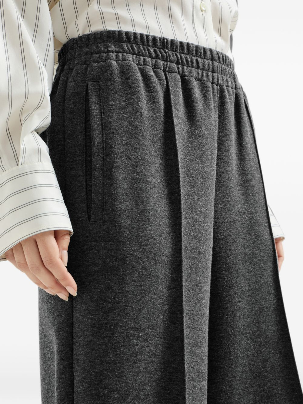 [Brunello Cucinelli] Trousers FW26 MD991B2Q99C104