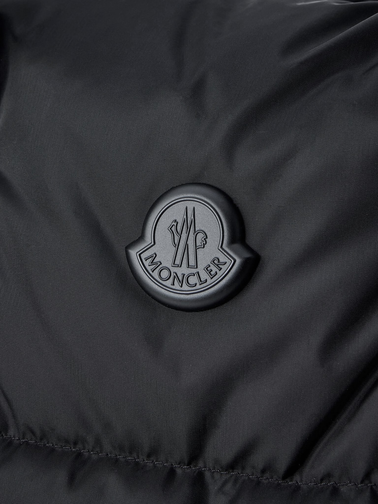 [Moncler] Duffle Bag FW26 9A5G000-03M7451999