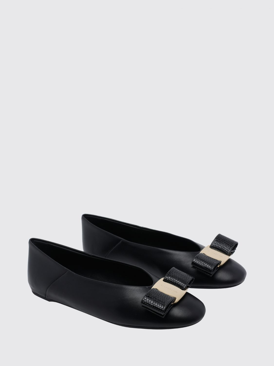 [Ferragamo] Flat shoes FW26 01K221 782883 NERO