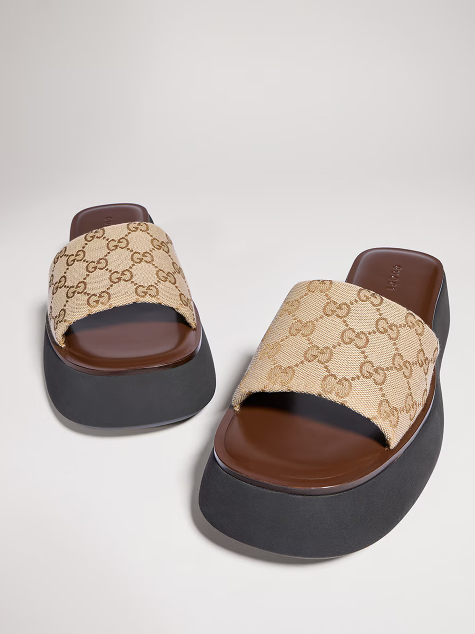 [Gucci] Sandals FW26 A0034RFAFUW9611