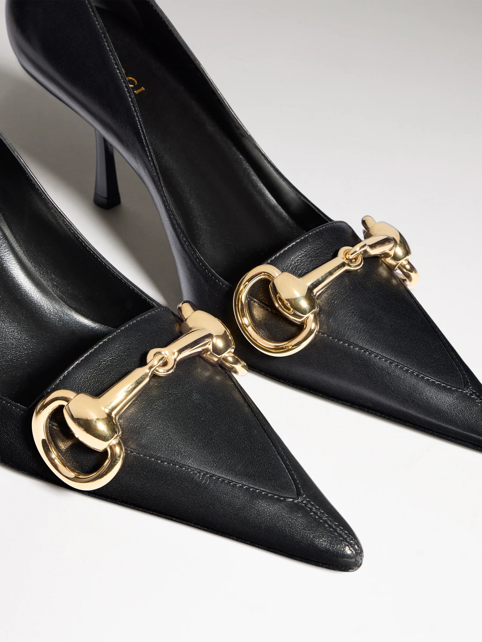 [Gucci] Pumps FW26 875068AAGOE1000