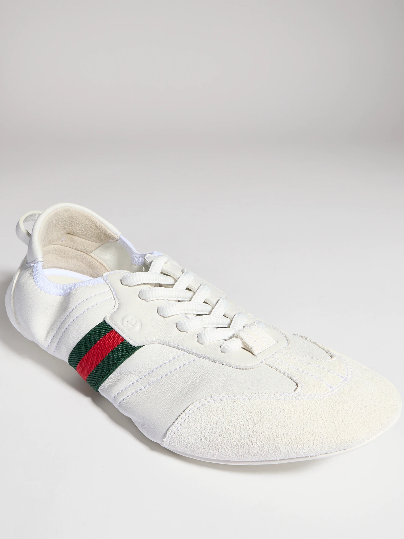 [Gucci] Sneakers FW26 874883AAGY39049