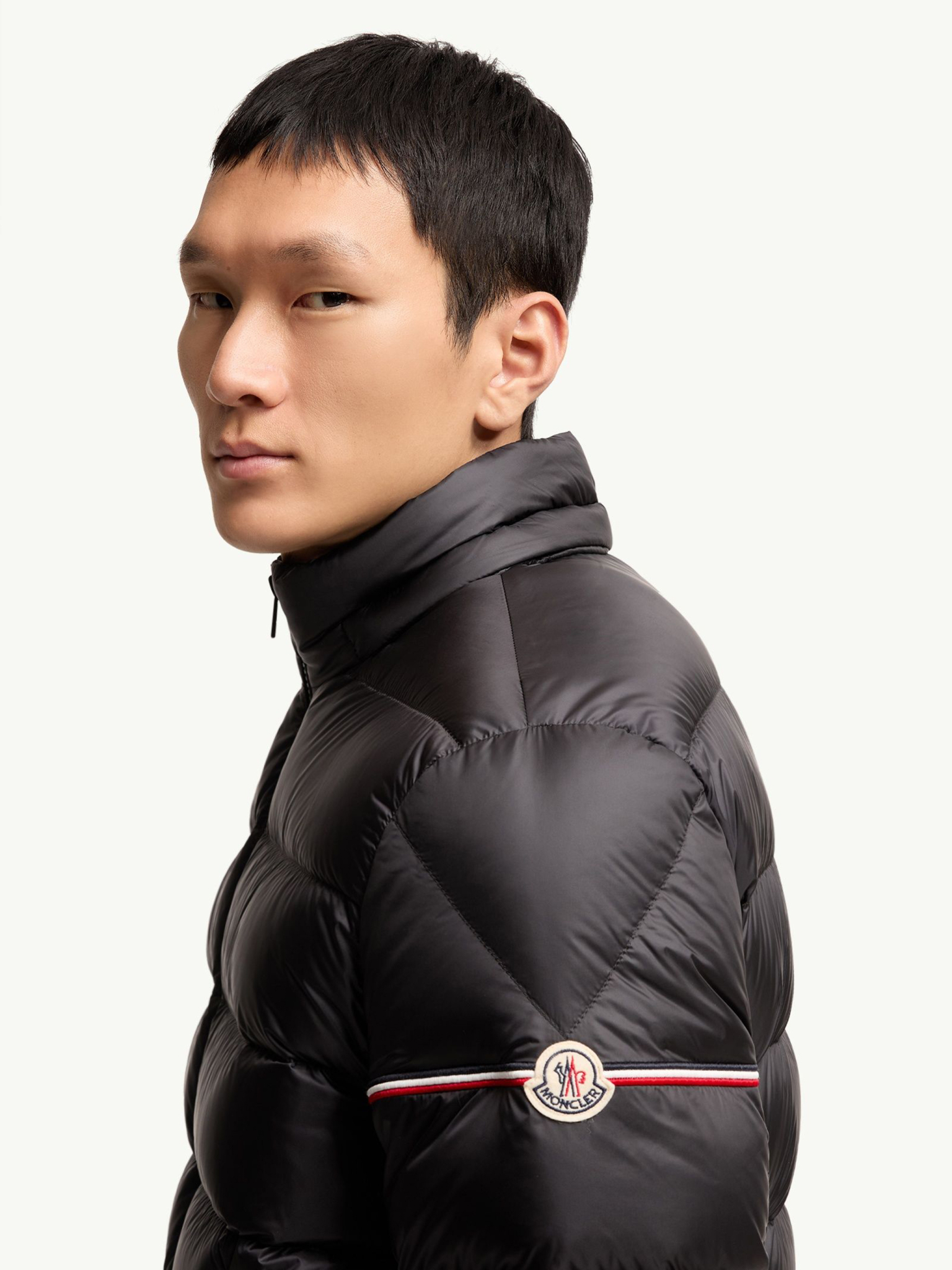 [Moncler] Down Jacket FW26 L20911A00141599Q0999