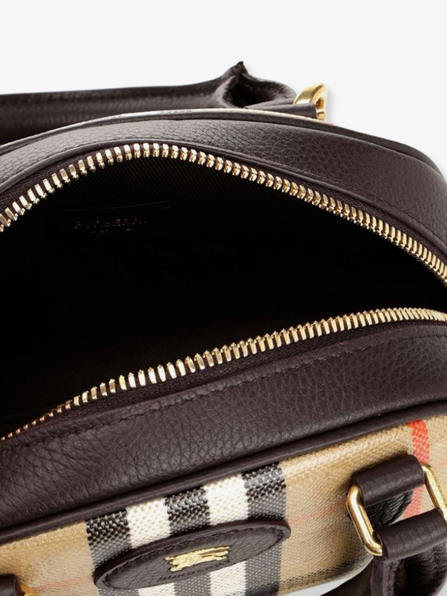 [Burberry] Cross body bag FW26 8115281B9368