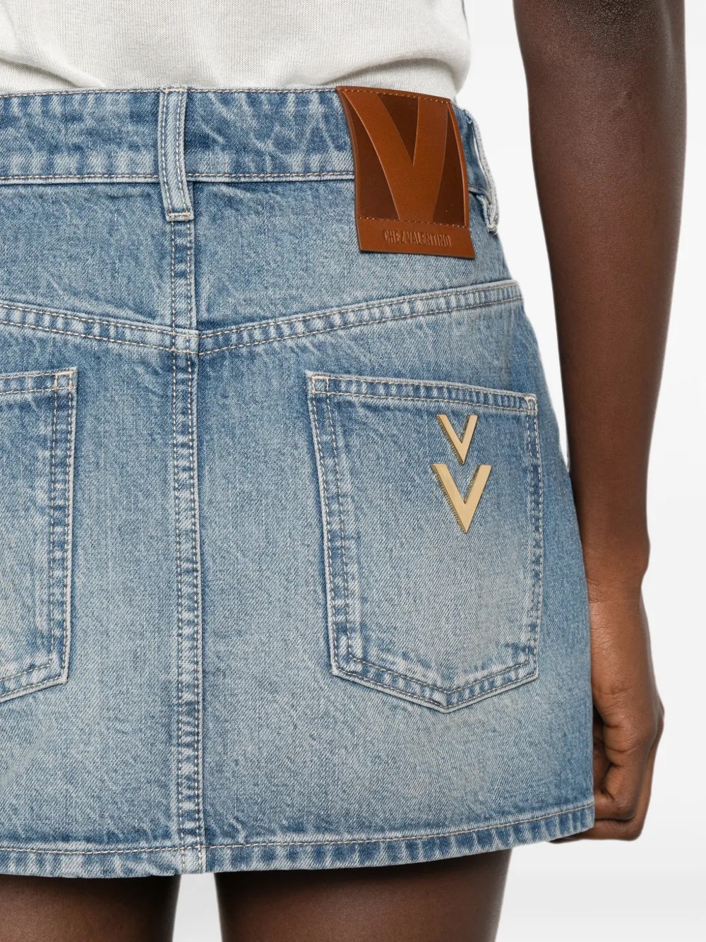 [Valentino Garavani] Shorts FW26 9B3DD22DACF558