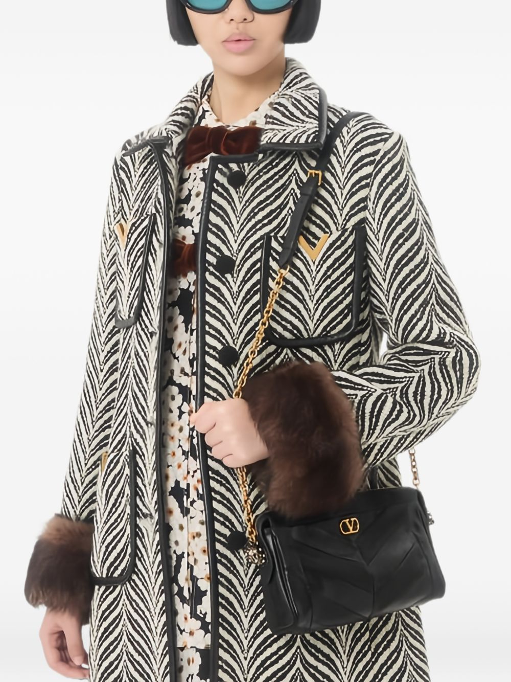 [Valentino Garavani] Shoulder bag FW26 WB0S99UYF0NO