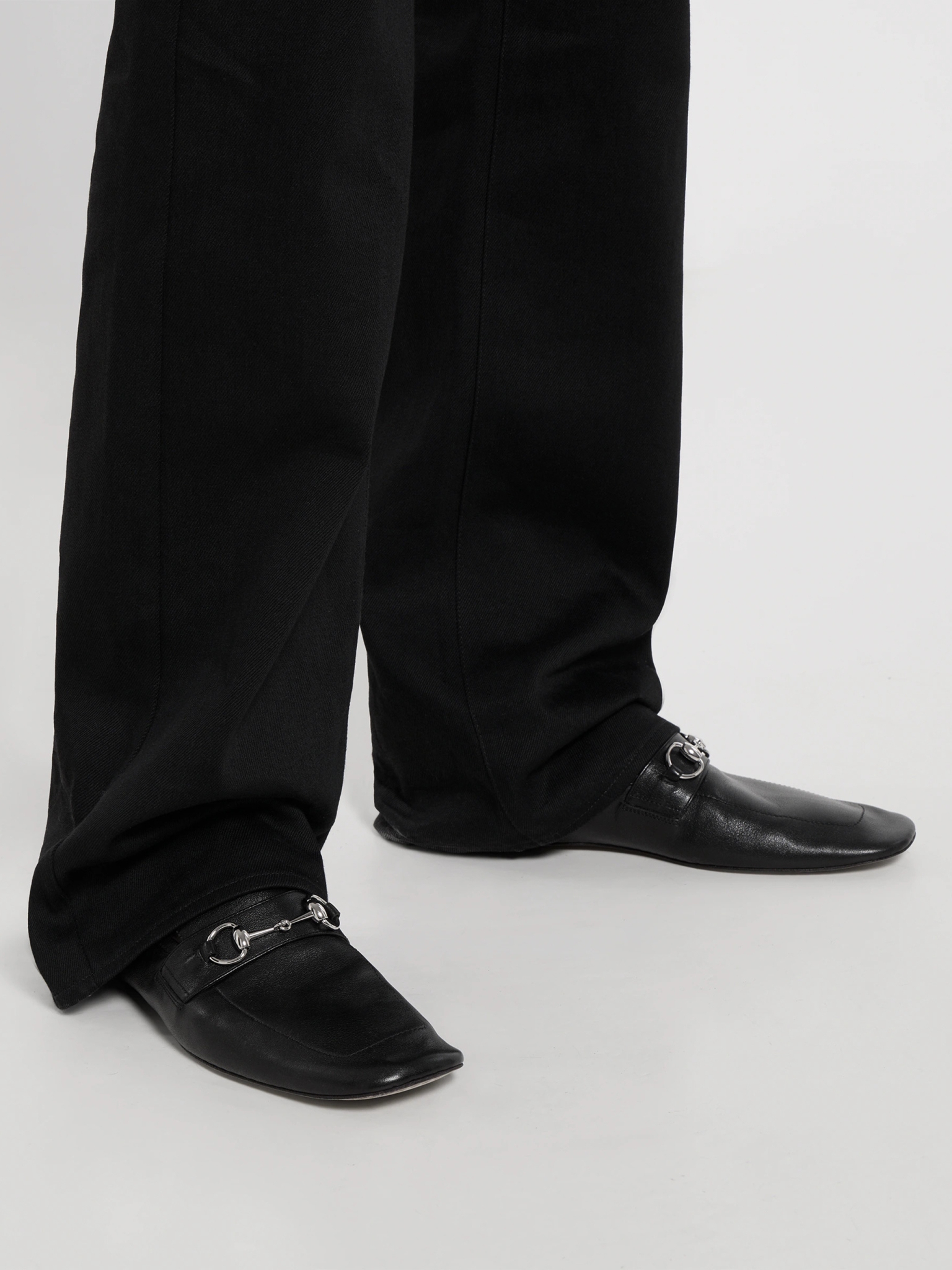 [Gucci] Loafer FW26 867507AAGEH1000