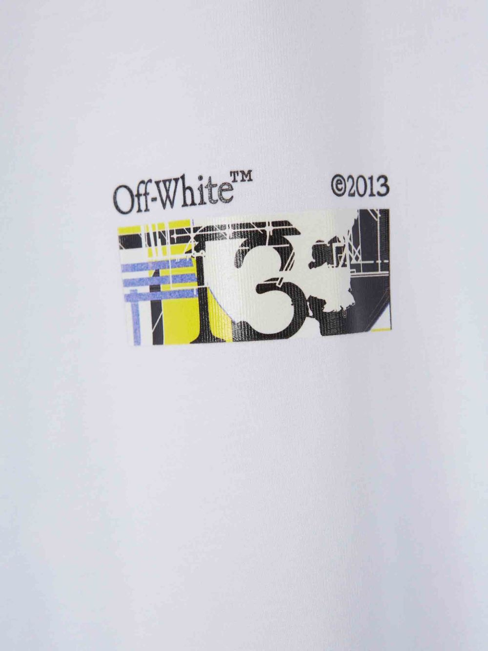 [Off White] T-shirts Short Sleeve FW26 44MAA120F26J00Z100