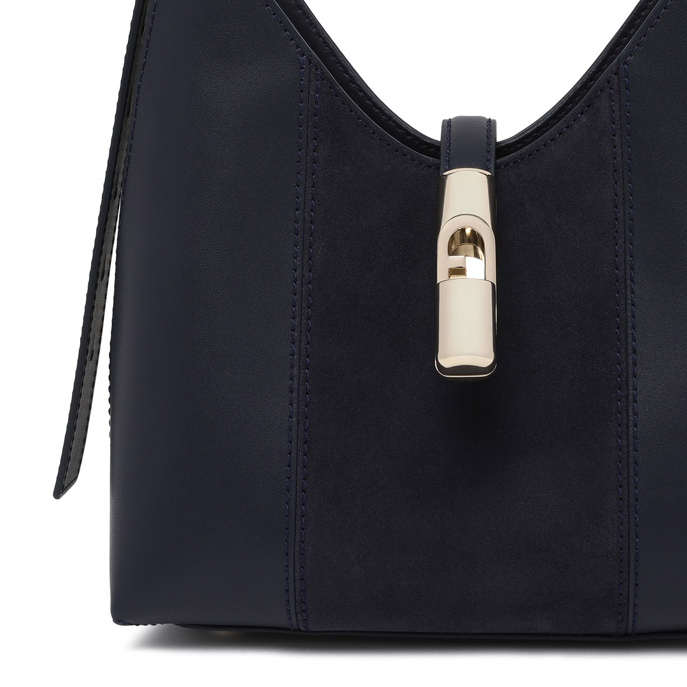 [Furla] Shoulder bag FW26 WB01979-BX31582677S