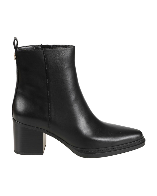 [Michael Kors] Boots FW26 40F5LXME5L