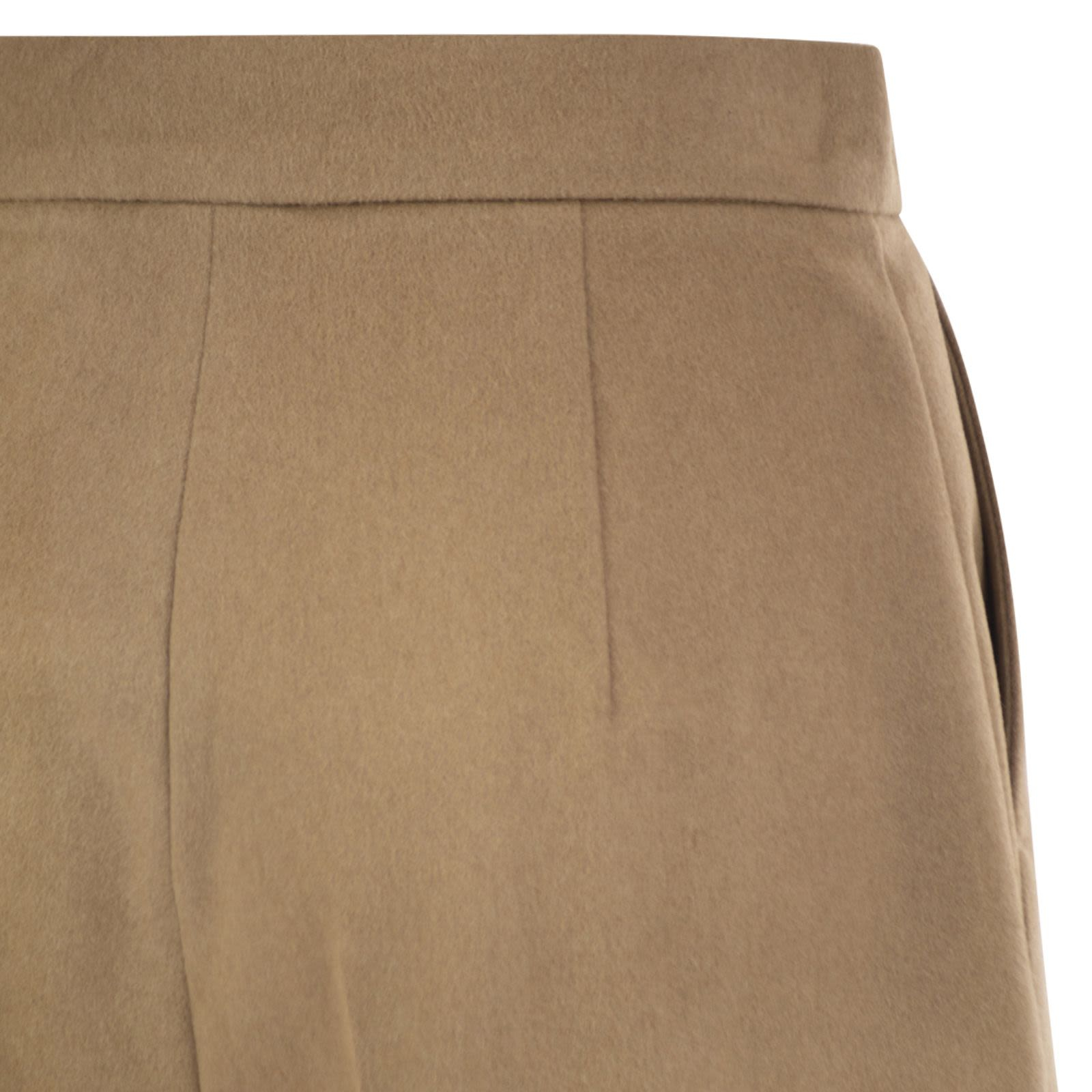 [MaxMara] Shorts FW26 2621146012600 001
