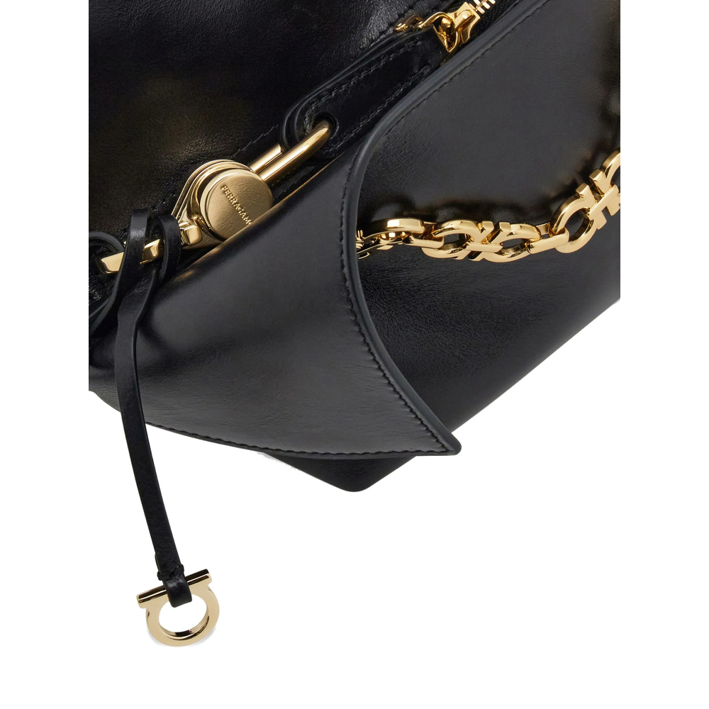 [Ferragamo] Shoulder bag FW26 21A371 0787861 NERO