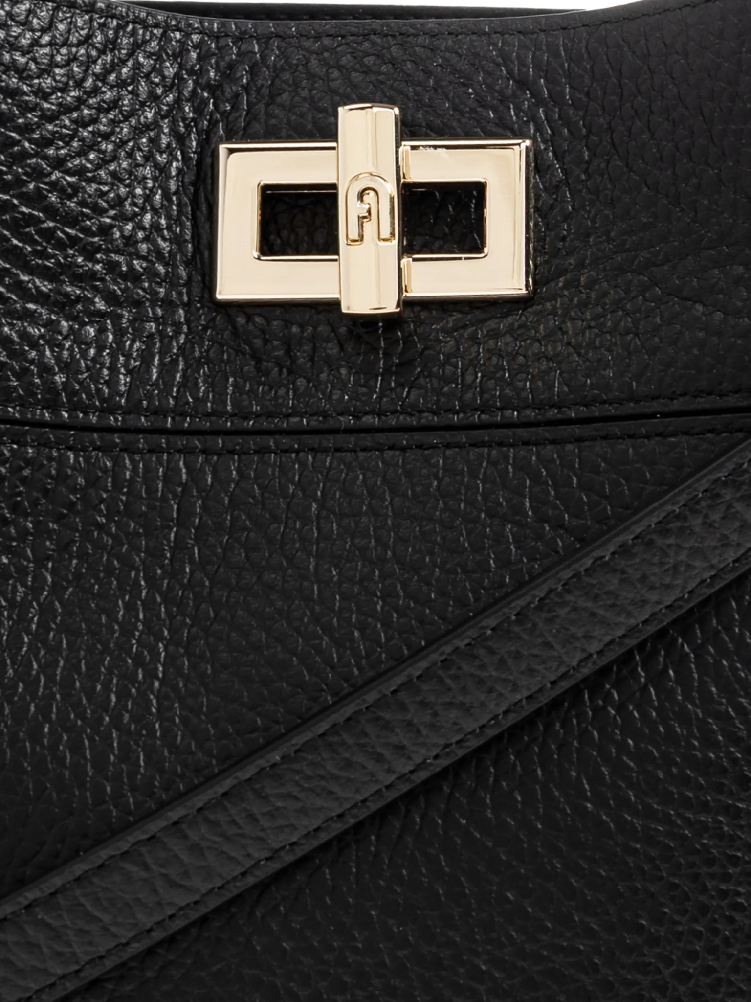 [Furla] Shoulder bag FW26 WE00879HSF000O6000