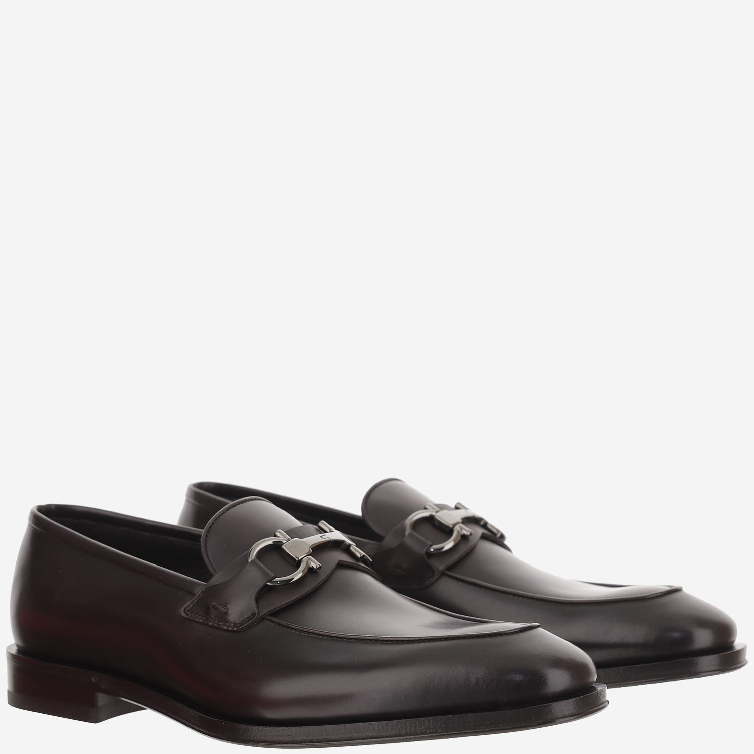 [Salvatore Ferragamo] Loafer FW26 02A384001