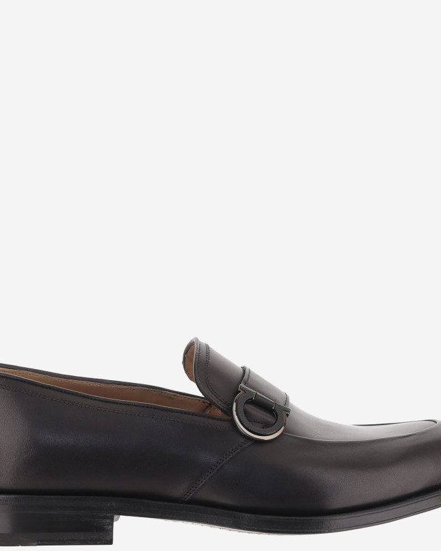 [Salvatore Ferragamo] Loafer FW26 02A799003