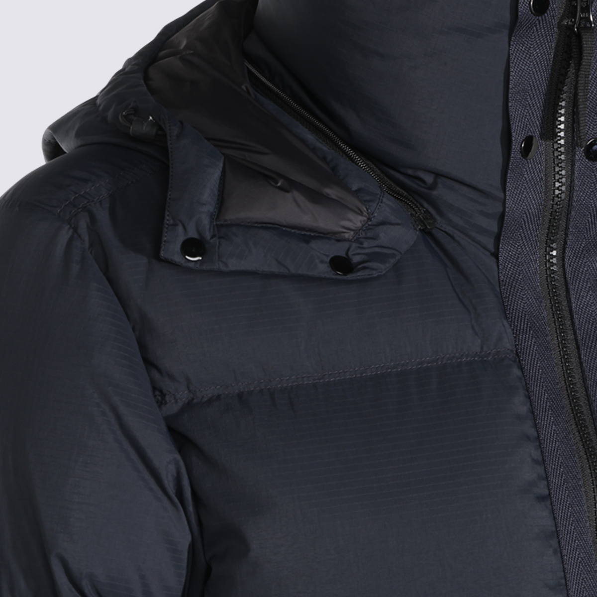 [Stone Island] Down Jacket FW26 L2S154100013S0483V0020