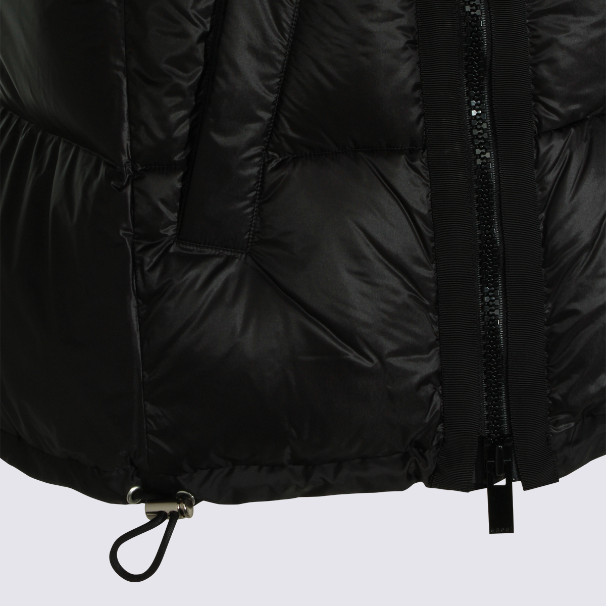 [Sacai] Down Vest FW26 SCW376001