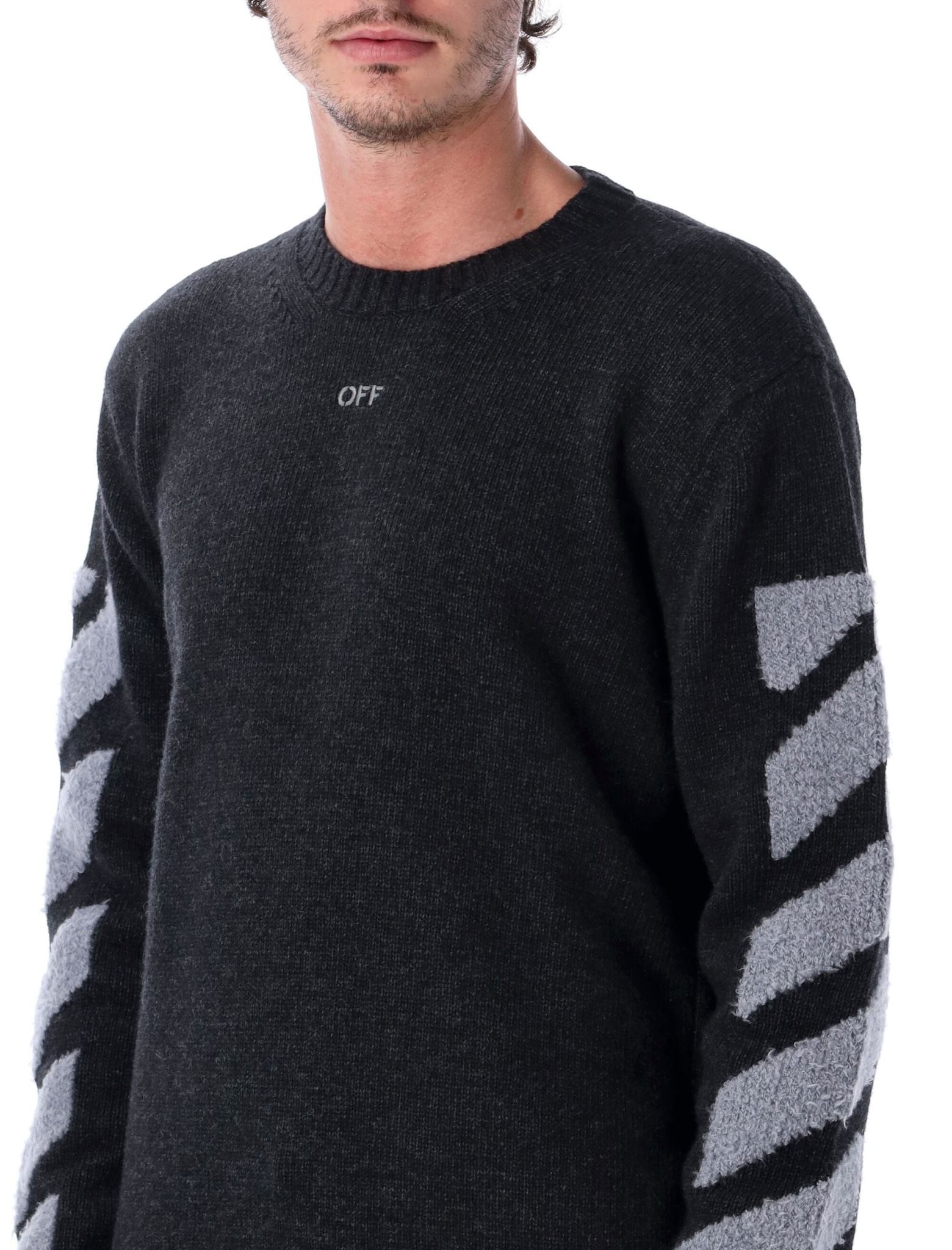 [Off-White] Knitwear FW26 OMHE087F26KNI002010
